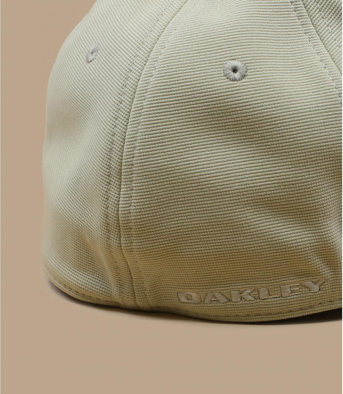 gorra Oakley beis logo